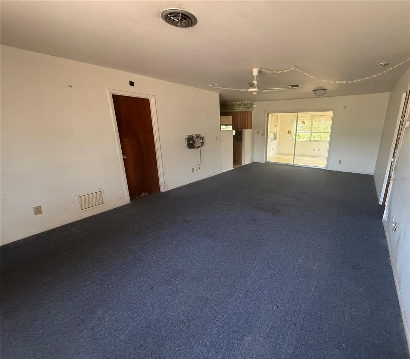 Image 2 of 17 For 1456 Royal Road