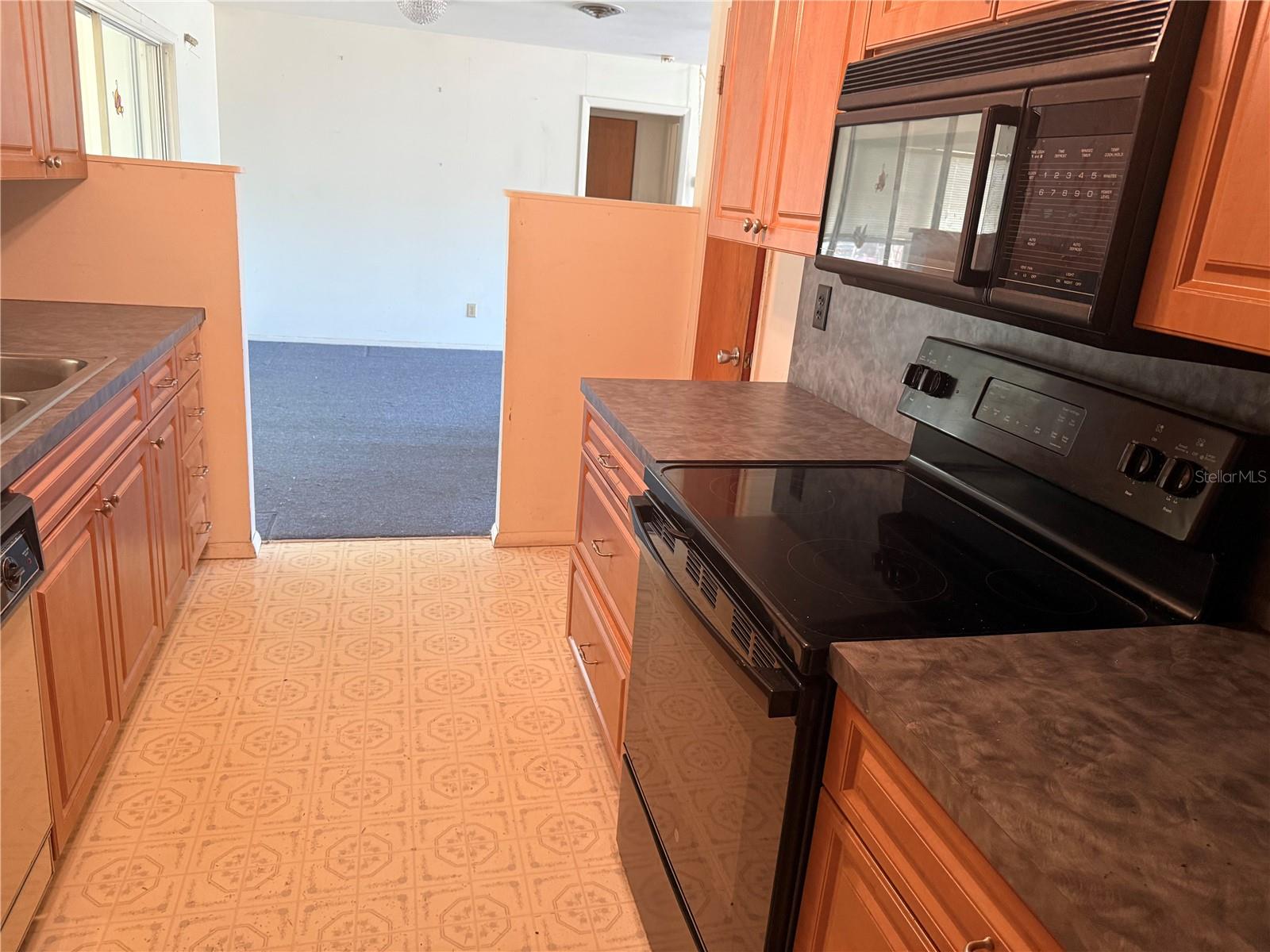 Image 6 of 17 For 1456 Royal Road