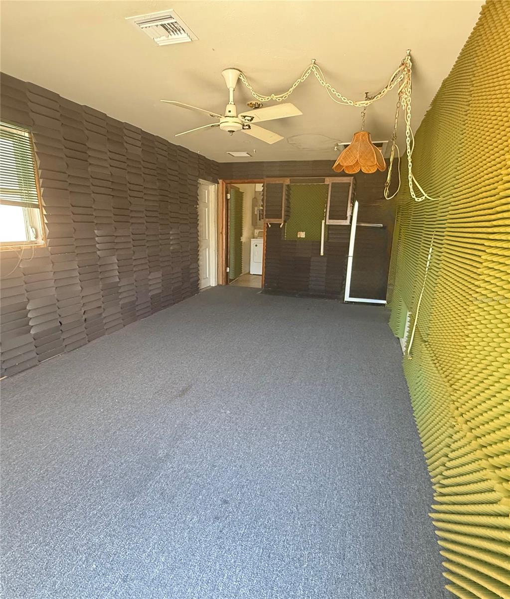 Image 8 of 17 For 1456 Royal Road