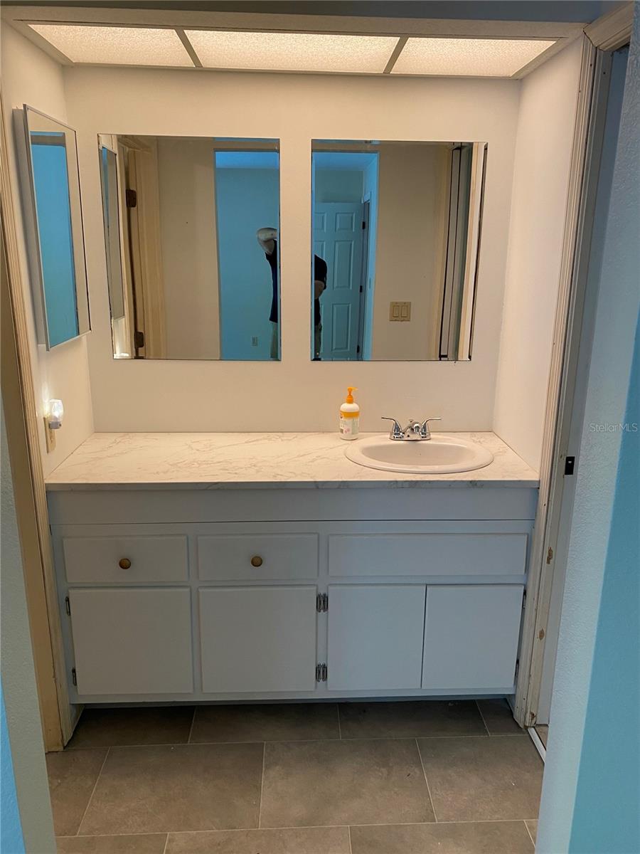 Image 20 of 37 For 9191 Gewant Boulevard