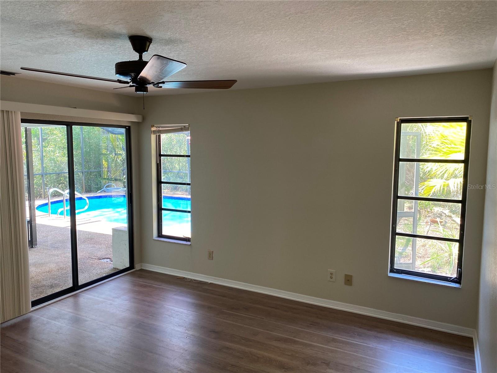 Image 21 of 37 For 9191 Gewant Boulevard