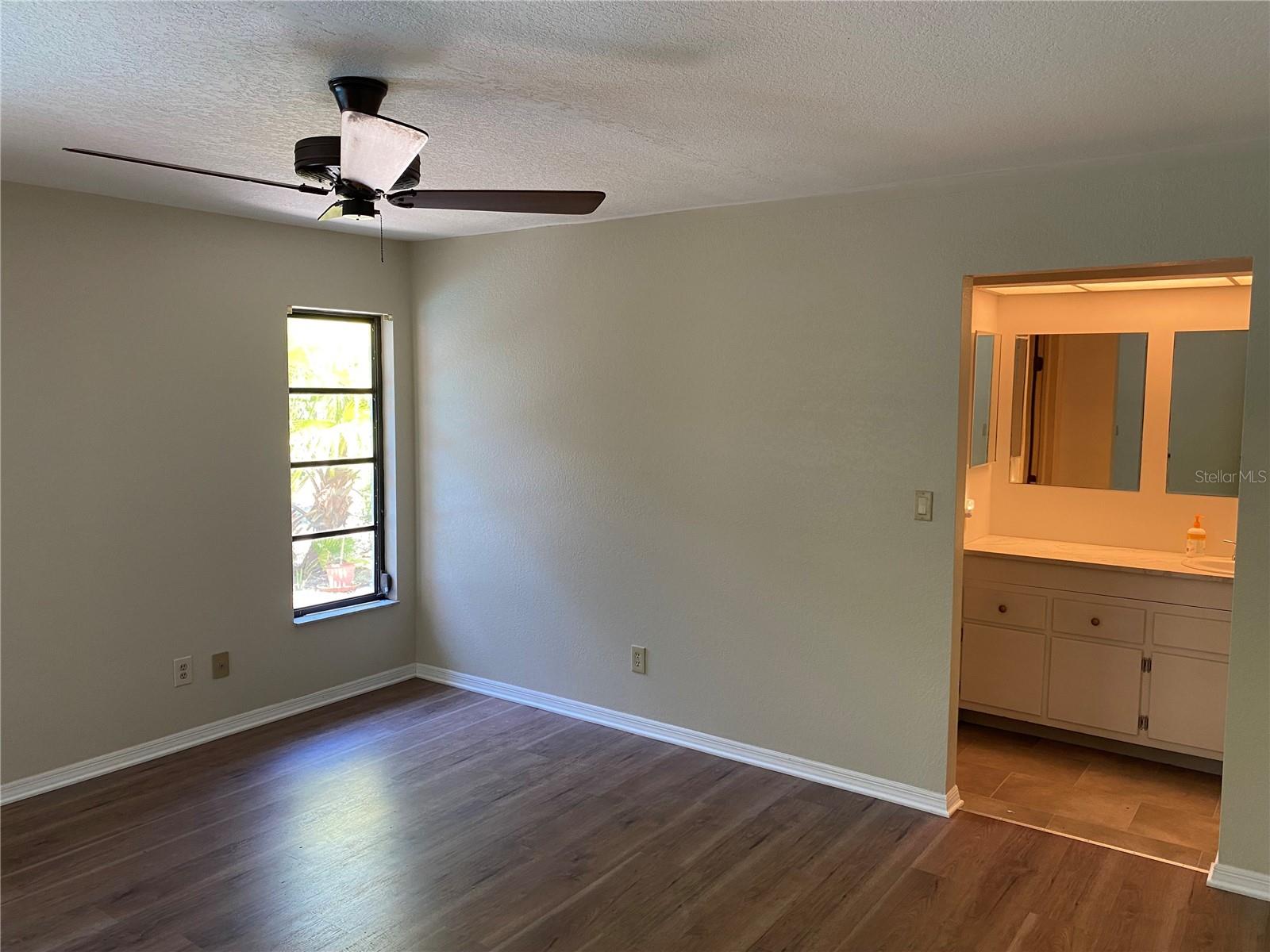 Image 23 of 37 For 9191 Gewant Boulevard