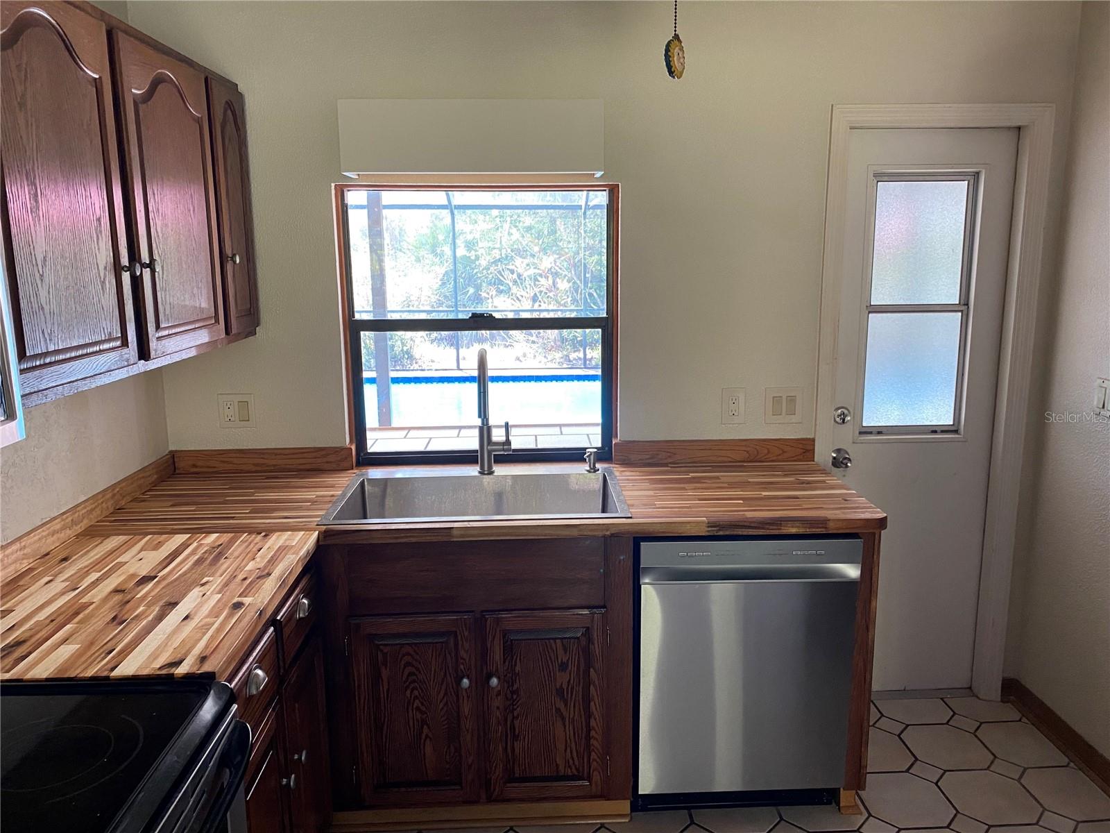 Image 32 of 37 For 9191 Gewant Boulevard