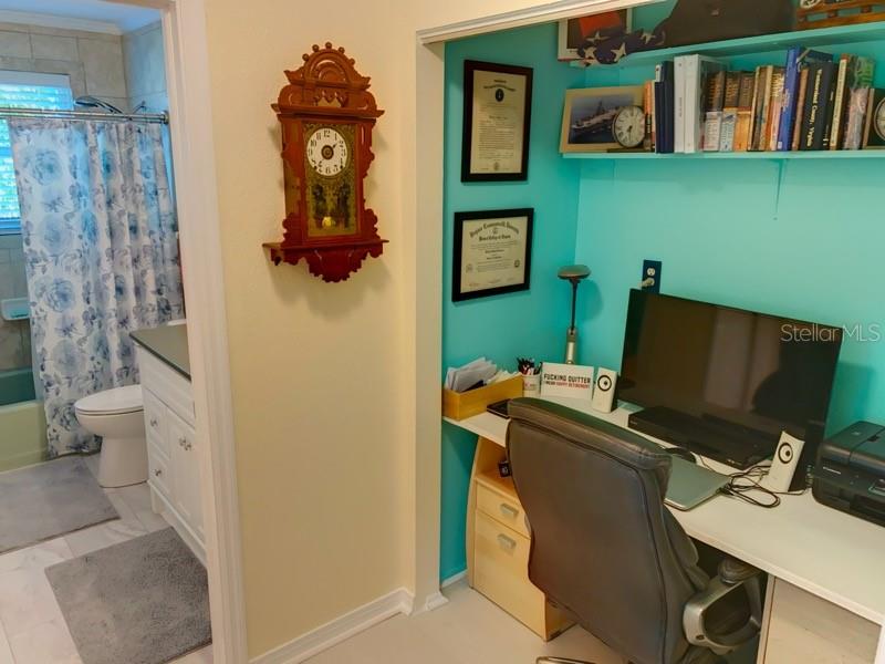 Image 11 of 21 For 323 Dolphin Parkway