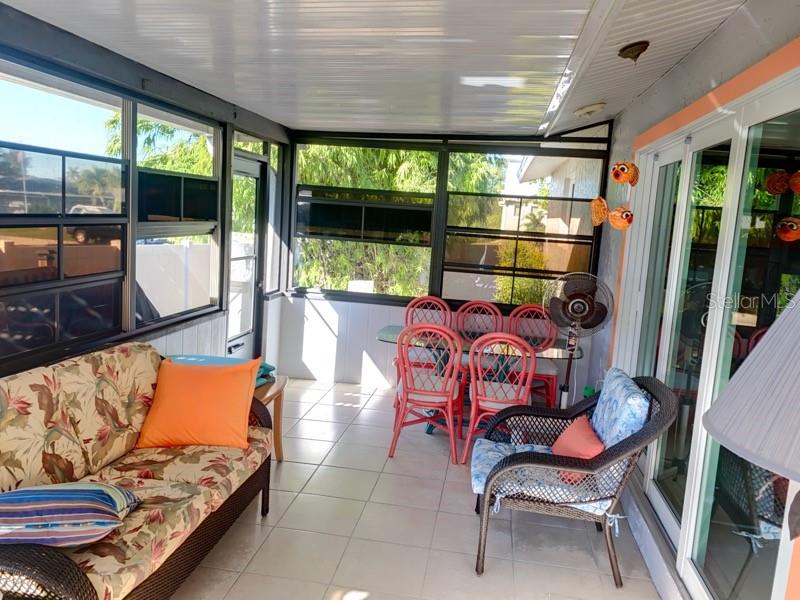 Image 14 of 21 For 323 Dolphin Parkway