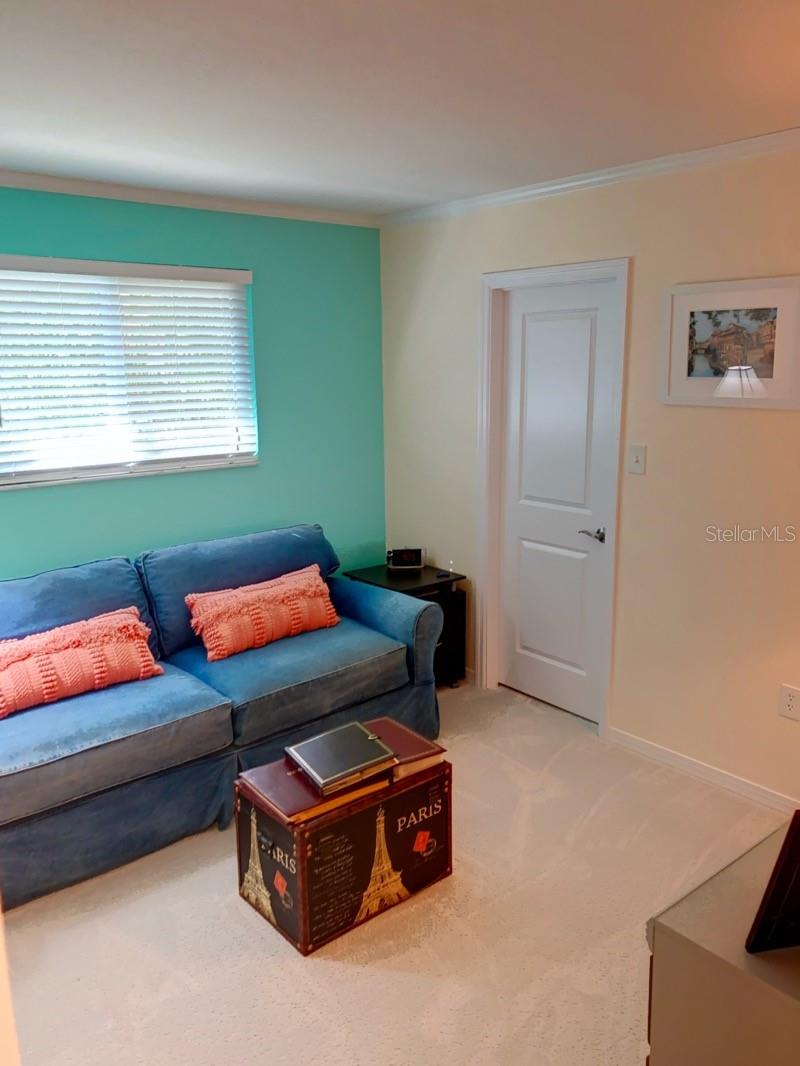 Image 21 of 21 For 323 Dolphin Parkway