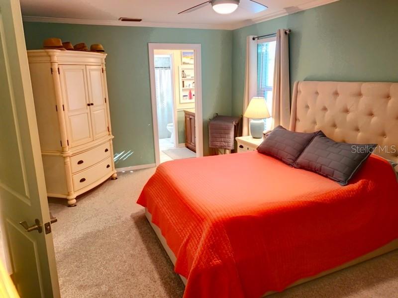 Image 9 of 21 For 323 Dolphin Parkway