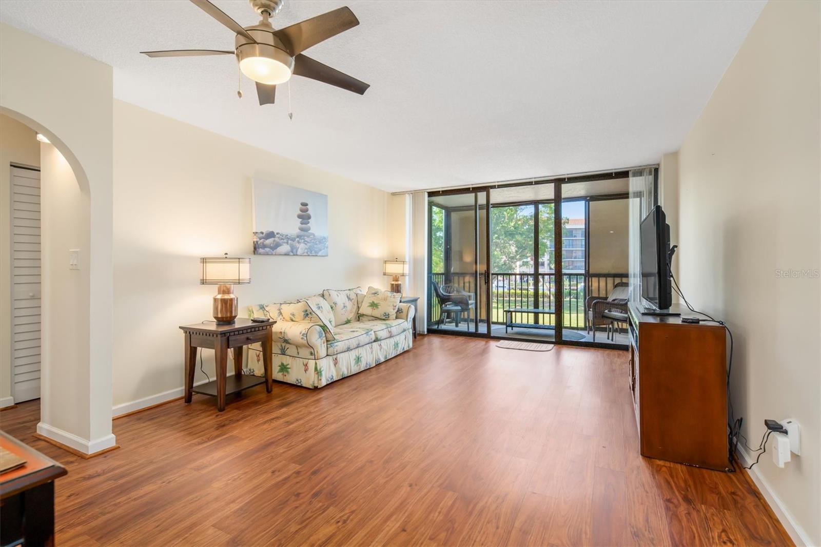 Image 13 of 50 For 25188 Marion Avenue A108