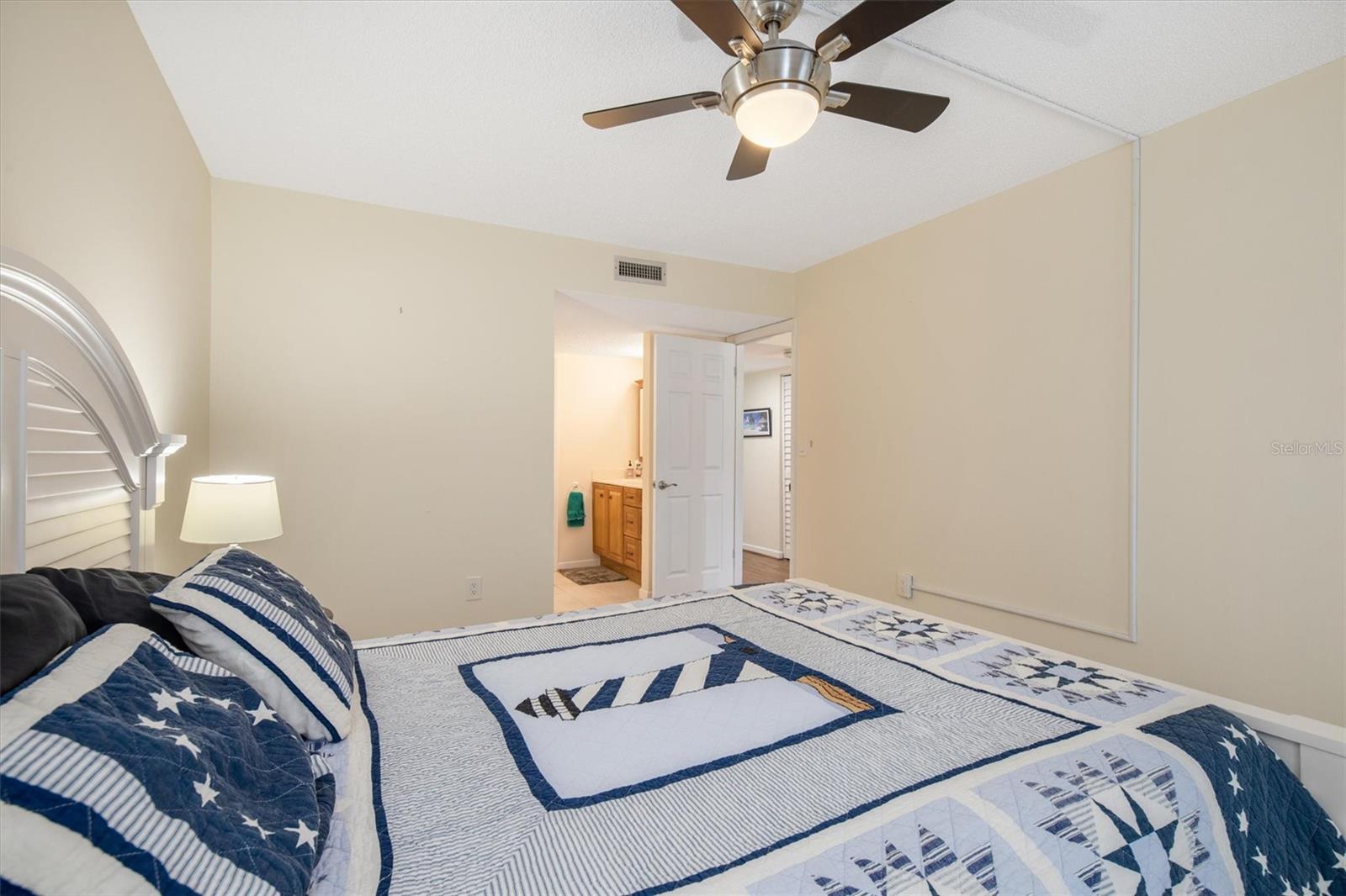 Image 18 of 50 For 25188 Marion Avenue A108