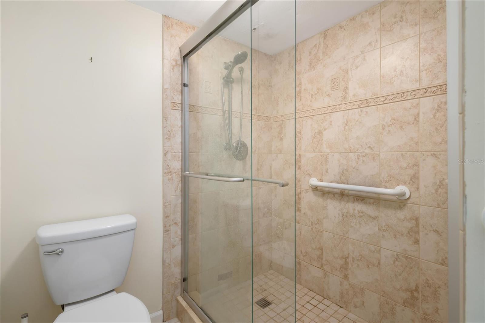 Image 20 of 50 For 25188 Marion Avenue A108