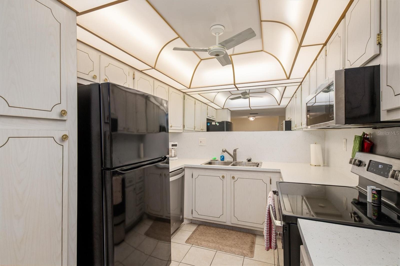 Image 7 of 50 For 25188 Marion Avenue A108