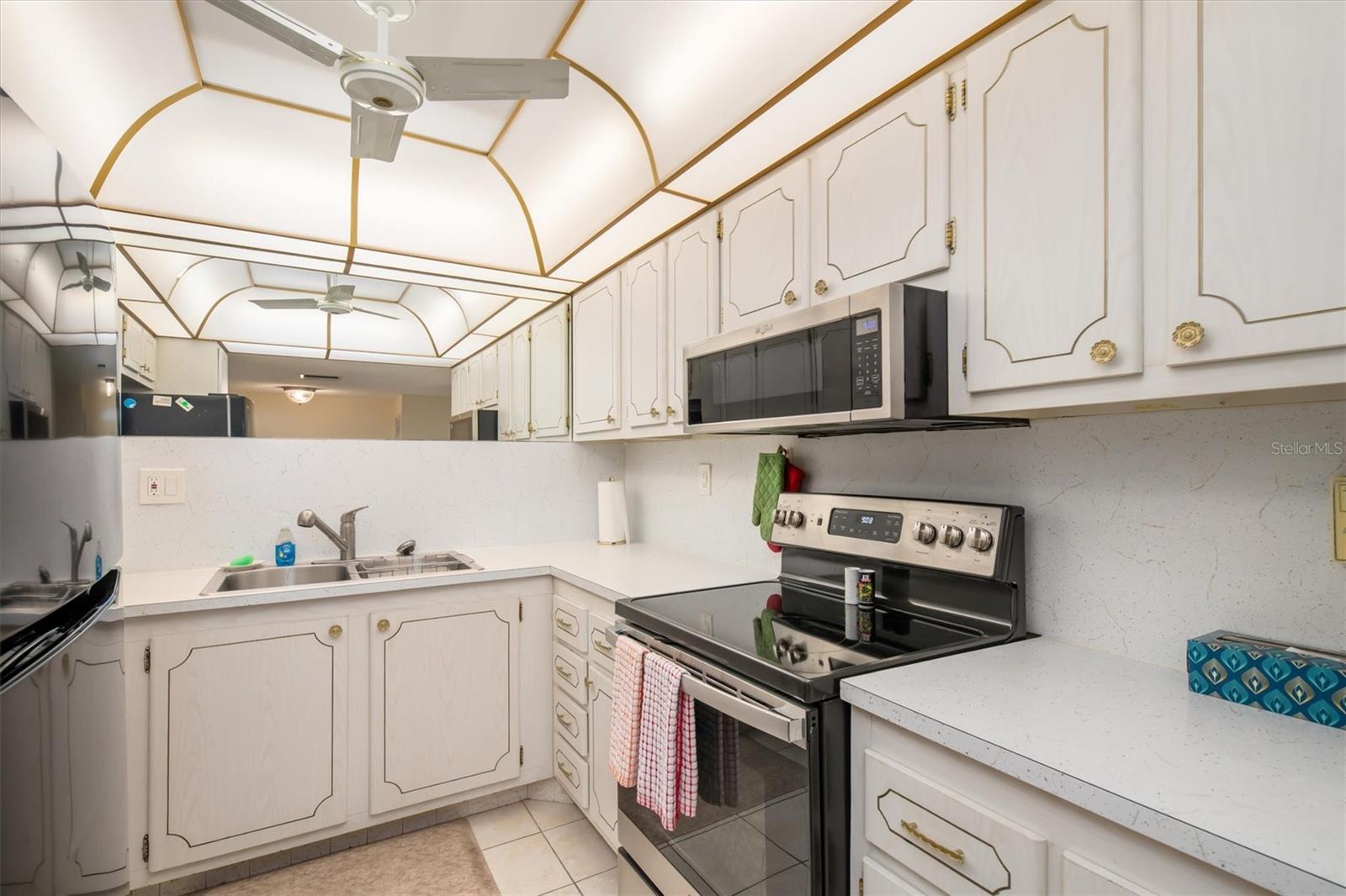 Image 8 of 50 For 25188 Marion Avenue A108