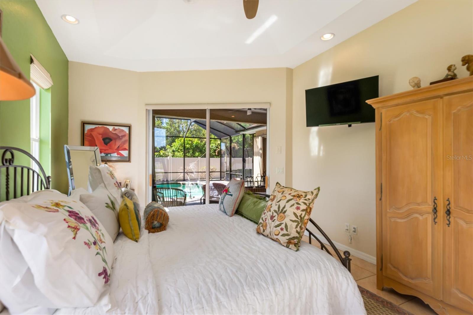 Image 18 of 44 For 3999 January Avenue