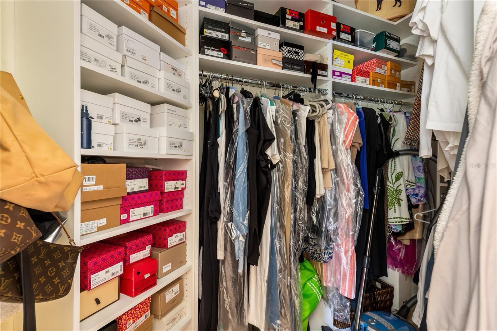 Image 21 of 44 For 3999 January Avenue