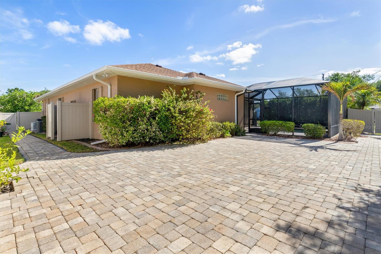 Image 38 of 44 For 3999 January Avenue