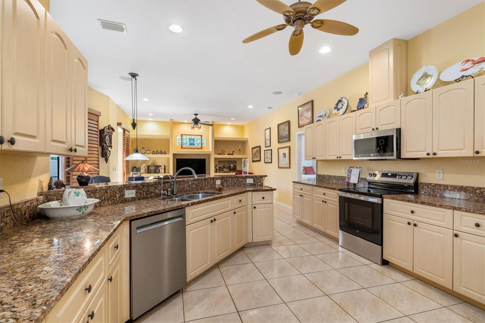 Image 9 of 44 For 3999 January Avenue