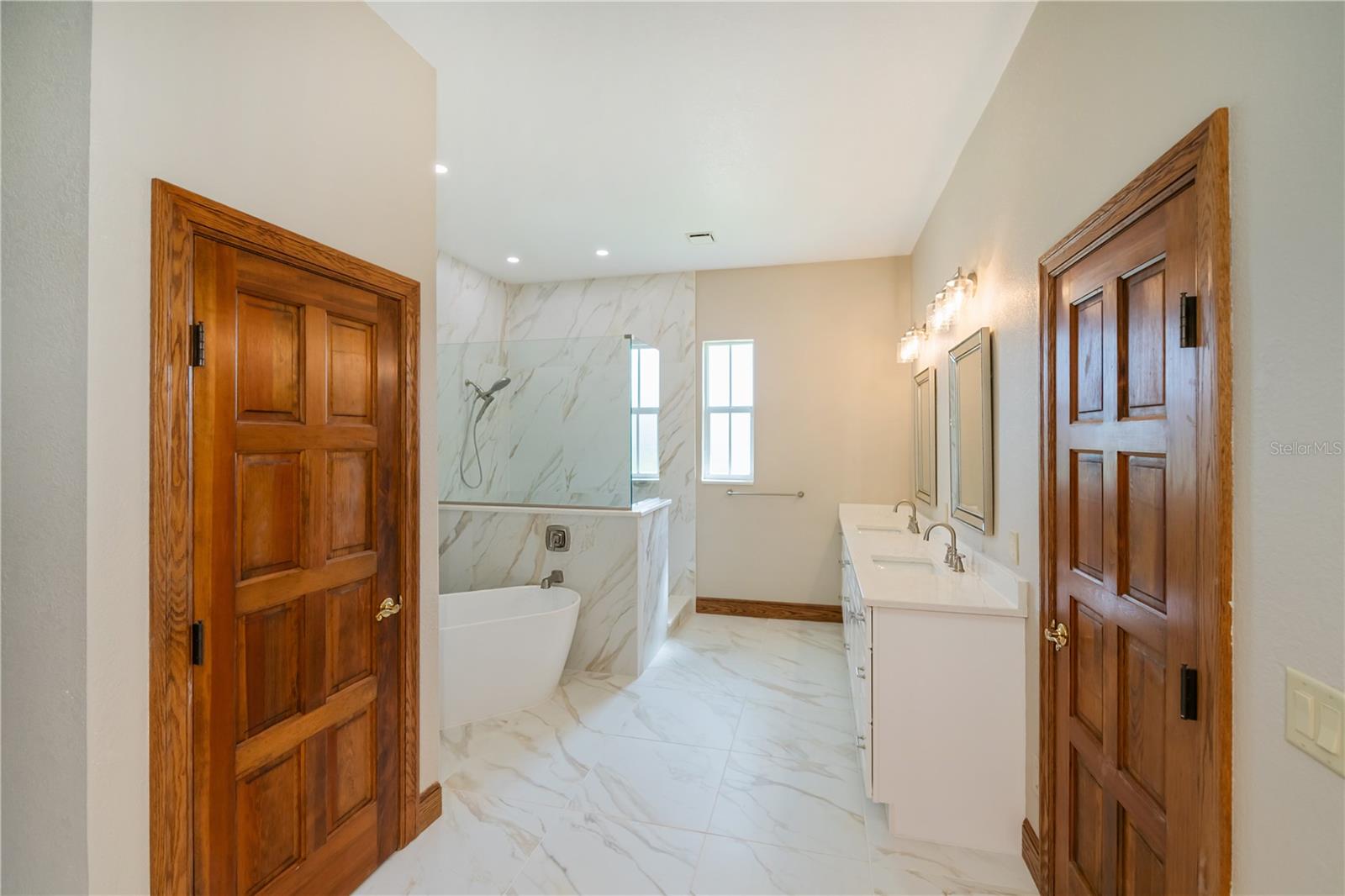 Image 29 of 67 For 5019 Bal Harbor Boulevard