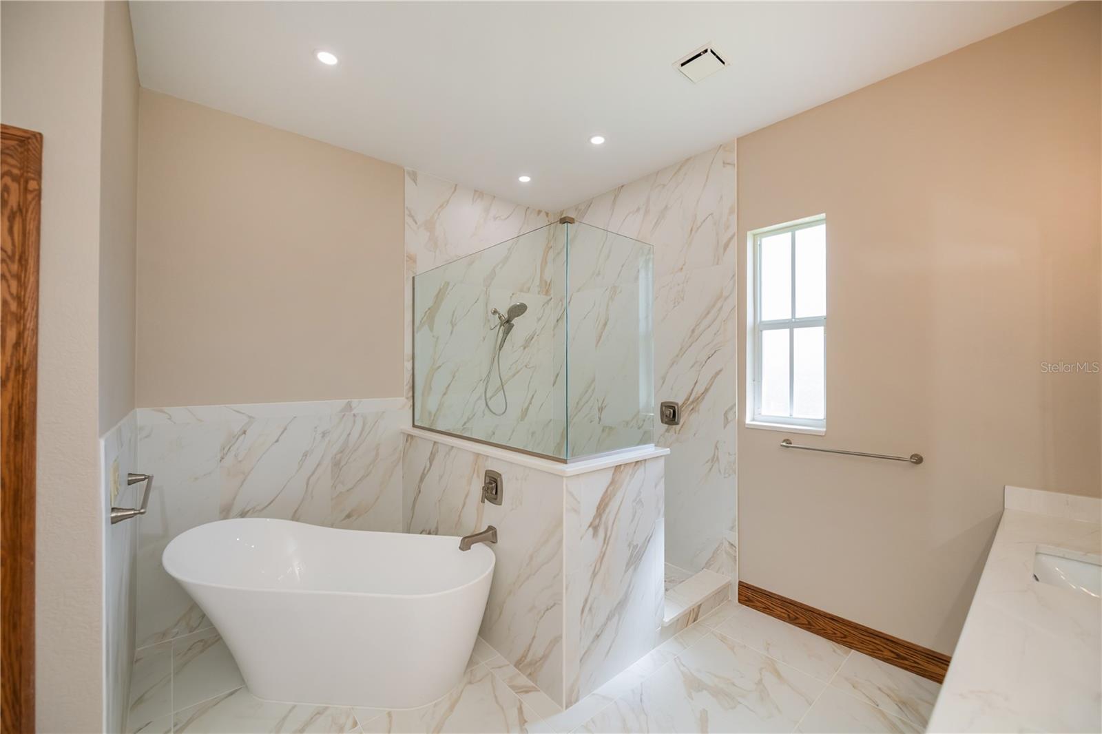 Image 31 of 67 For 5019 Bal Harbor Boulevard