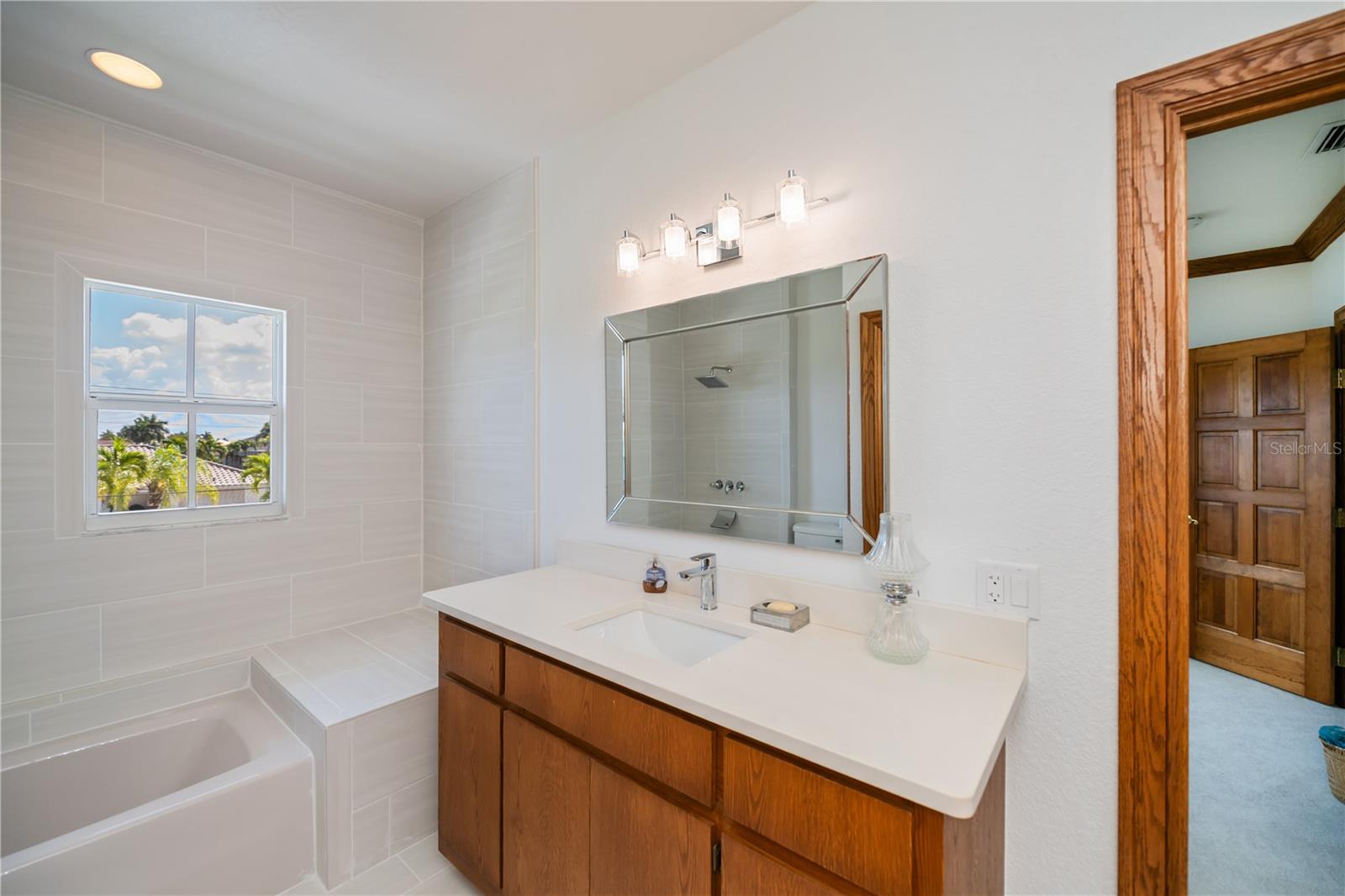 Image 47 of 67 For 5019 Bal Harbor Boulevard