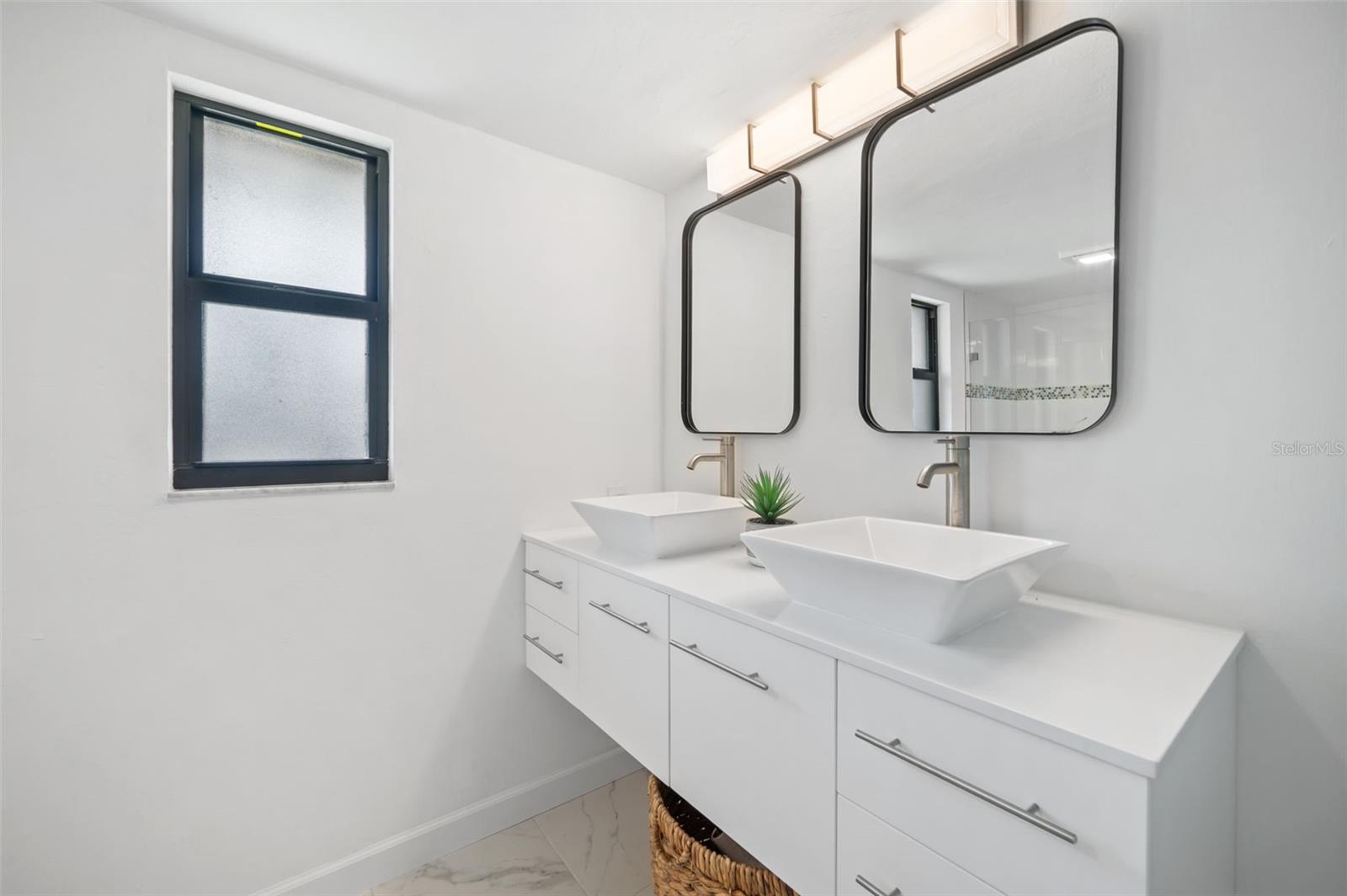 Image 21 of 49 For 1223 51st Street