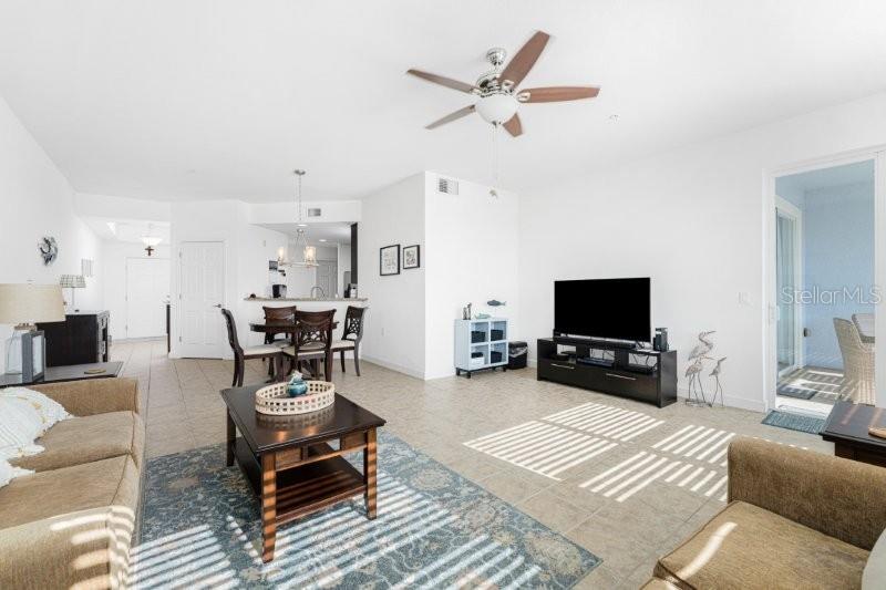 Image 17 of 52 For 2001 Bal Harbor Boulevard 2412