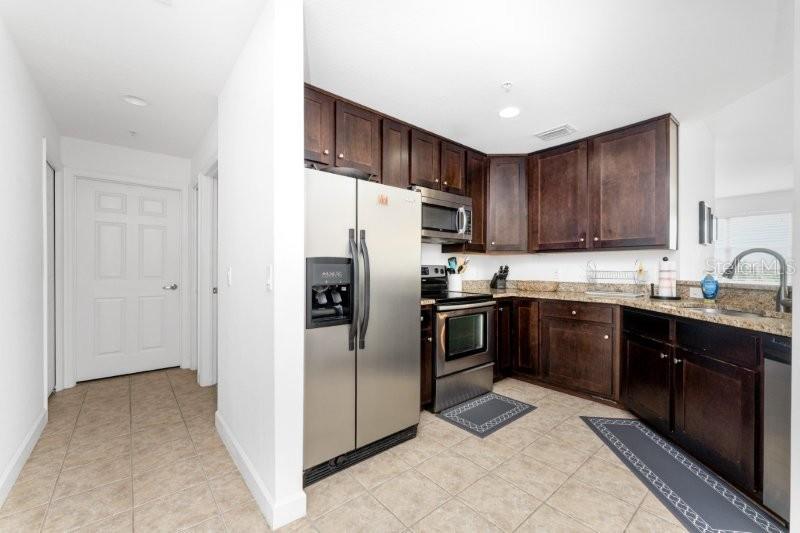 Image 4 of 52 For 2001 Bal Harbor Boulevard 2412