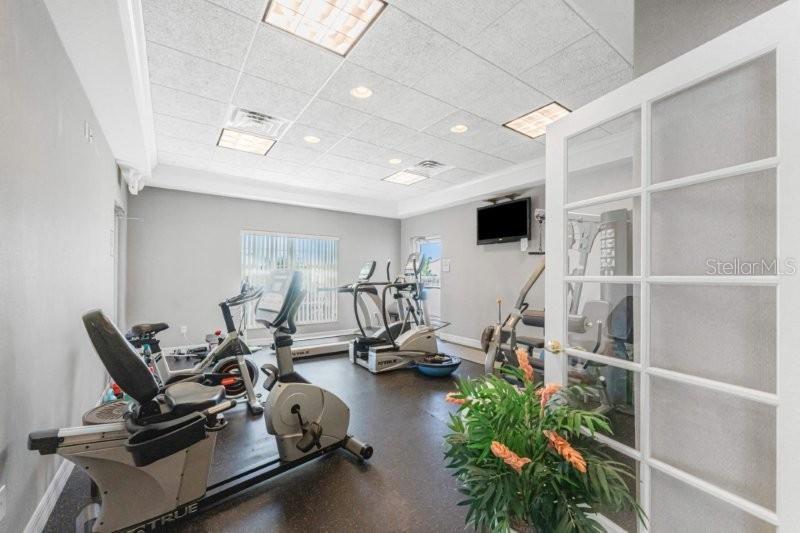 Image 46 of 52 For 2001 Bal Harbor Boulevard 2412