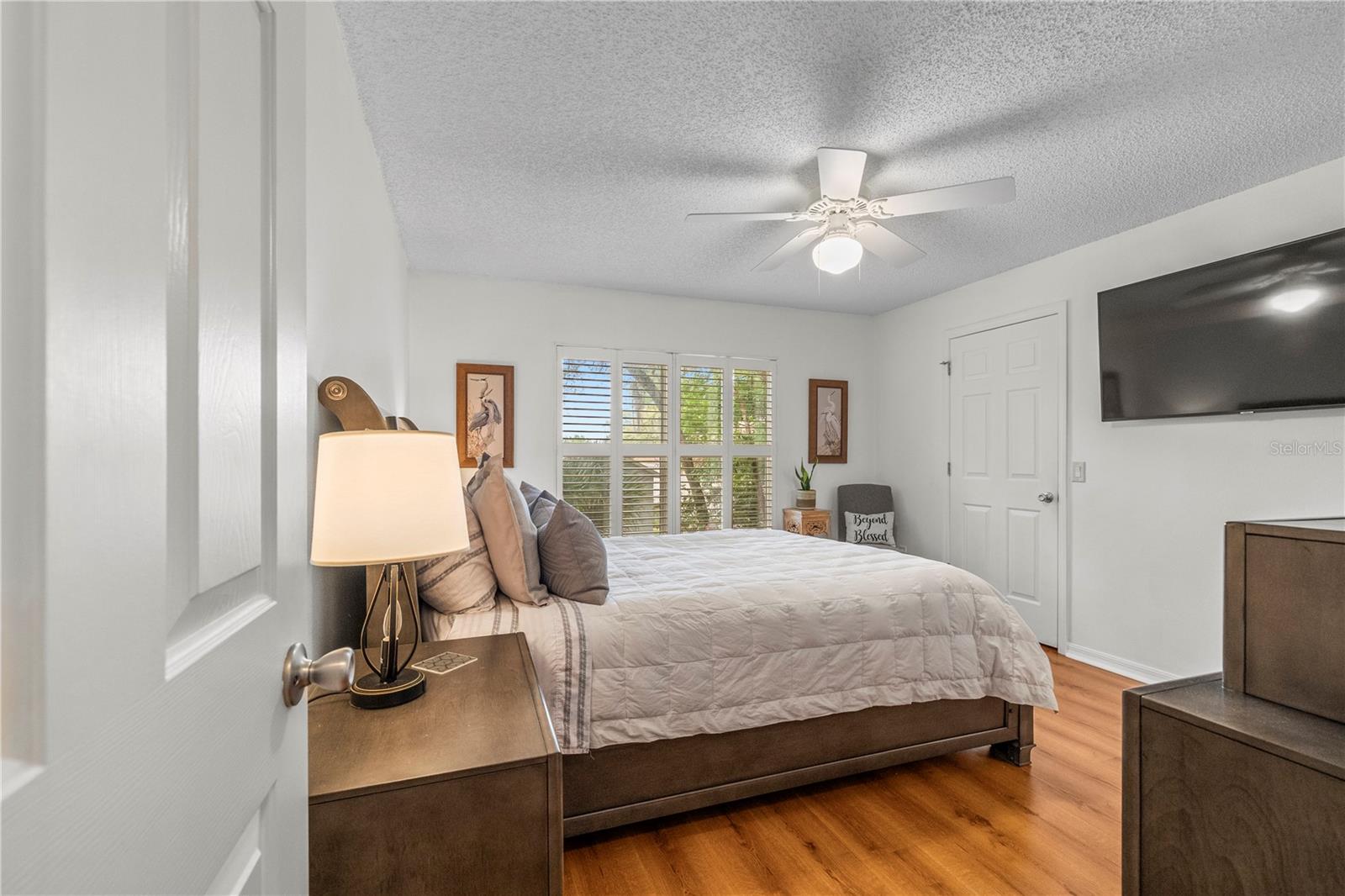 Image 19 of 37 For 121 Costa Mesa Drive