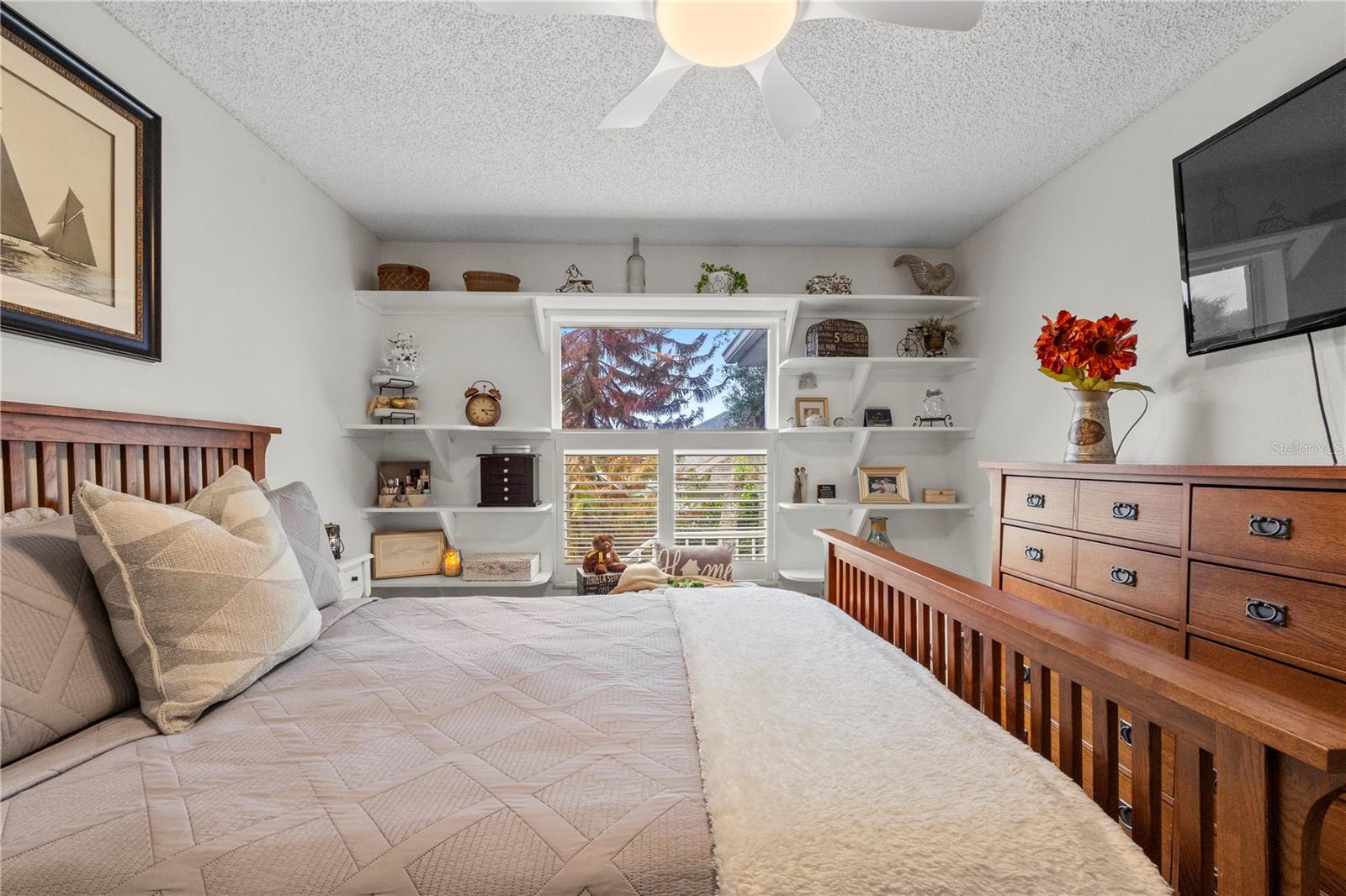 Image 28 of 37 For 121 Costa Mesa Drive