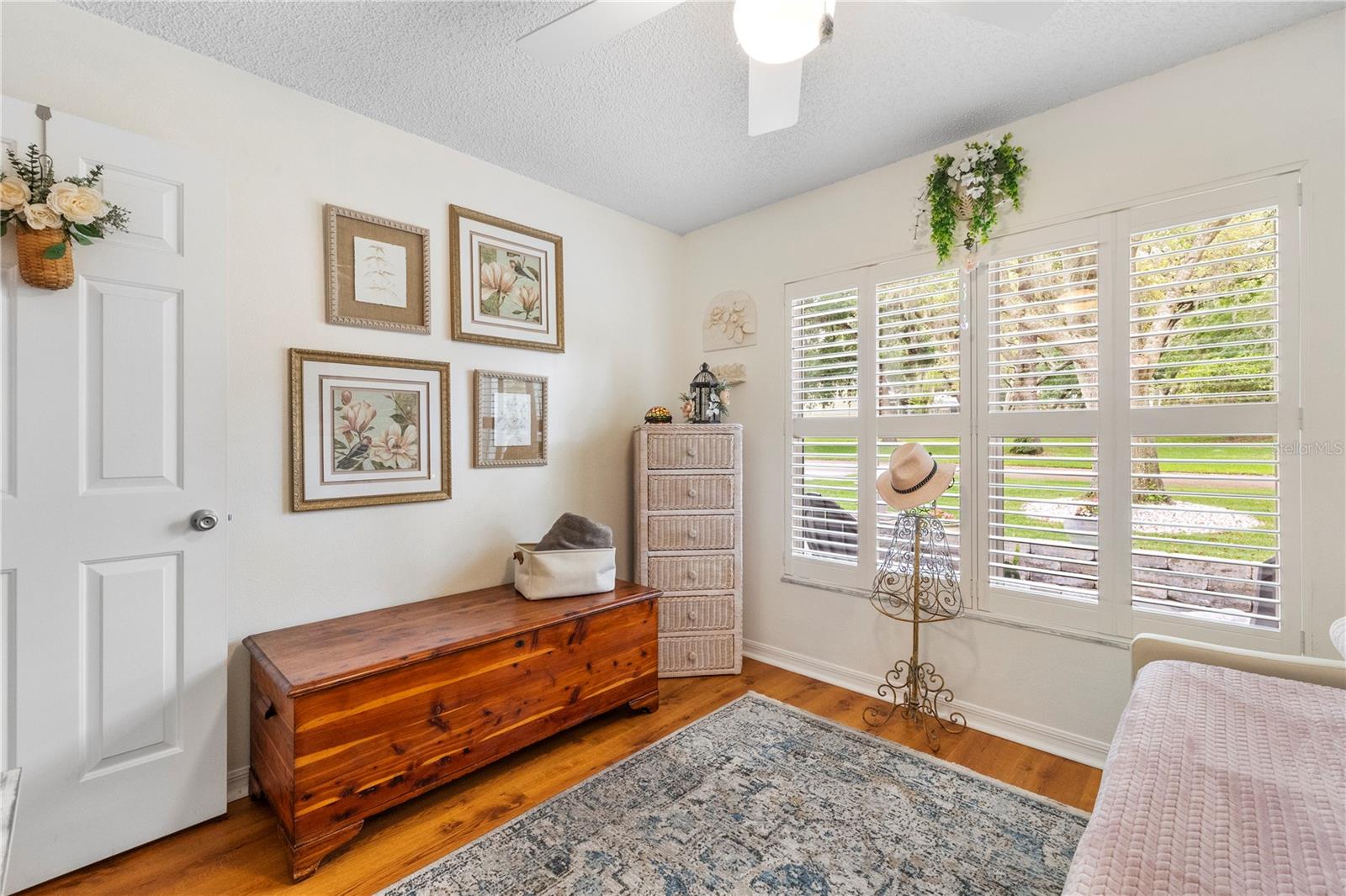 Image 31 of 37 For 121 Costa Mesa Drive