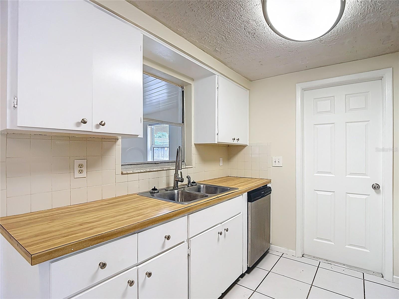 Image 17 of 48 For 7219 Gulf Highlands Drive