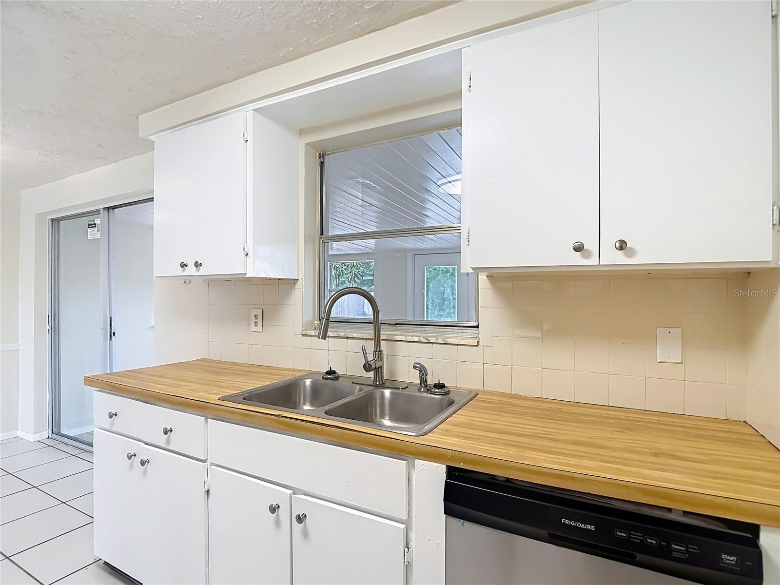 Image 18 of 48 For 7219 Gulf Highlands Drive