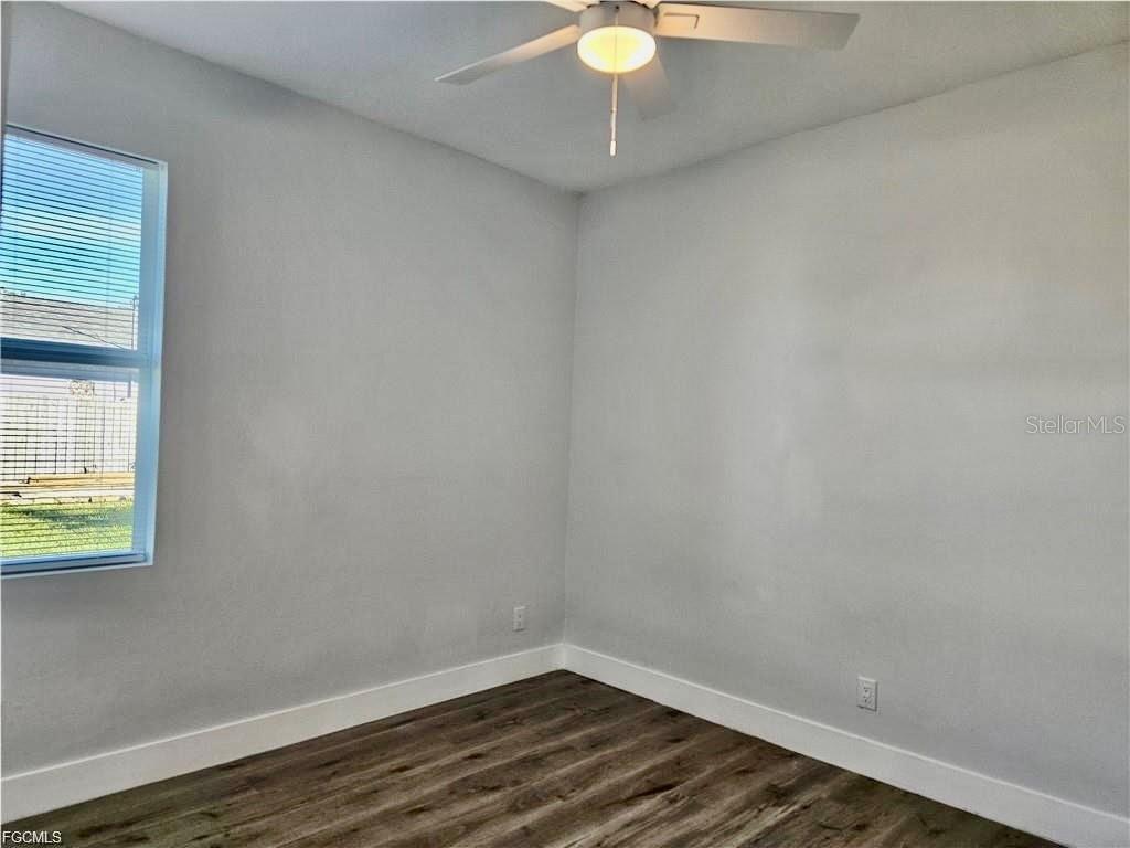 Image 16 of 48 For 1425 1st Street