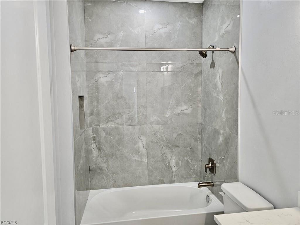 Image 18 of 48 For 1425 1st Street