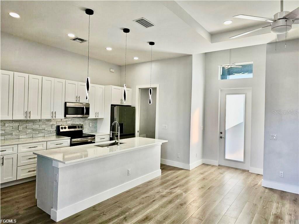 Image 4 of 48 For 1425 1st Street