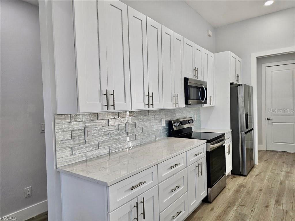 Image 7 of 48 For 1425 1st Street