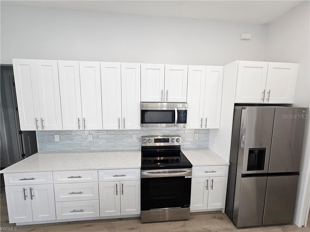 Image 9 of 48 For 1425 1st Street