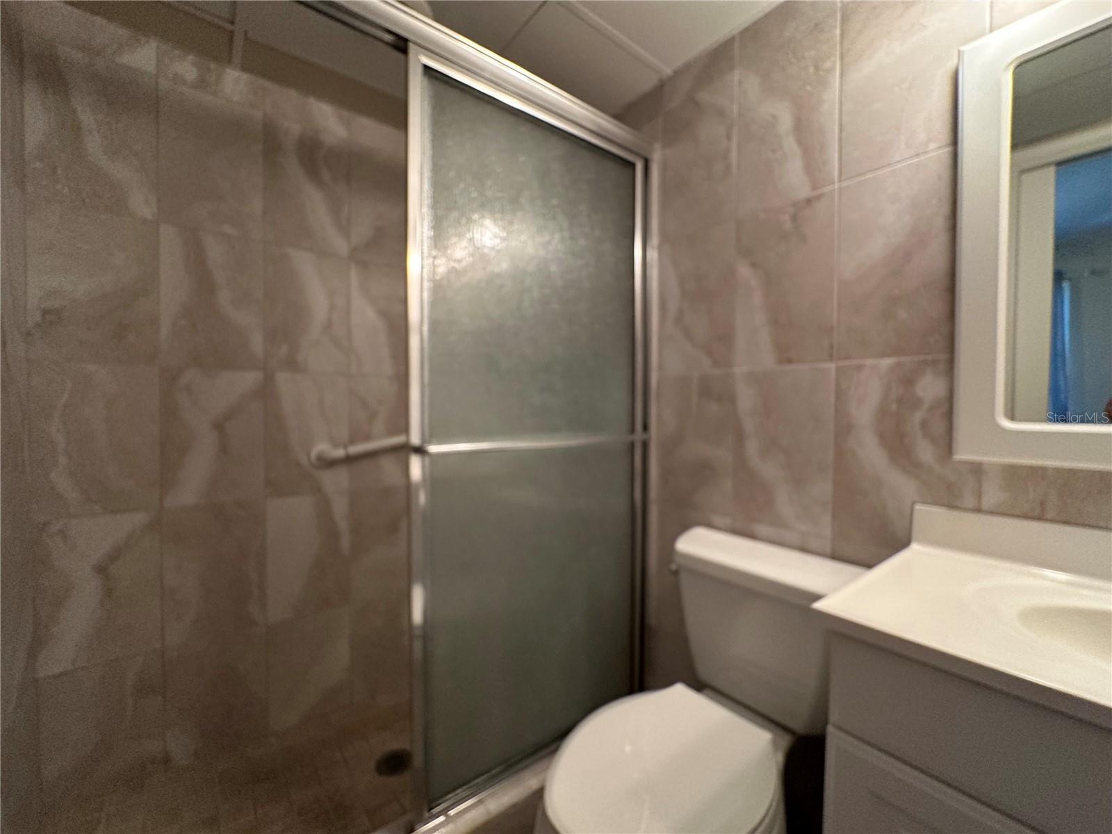 Image 16 of 32 For 200 The Esplanade N B10