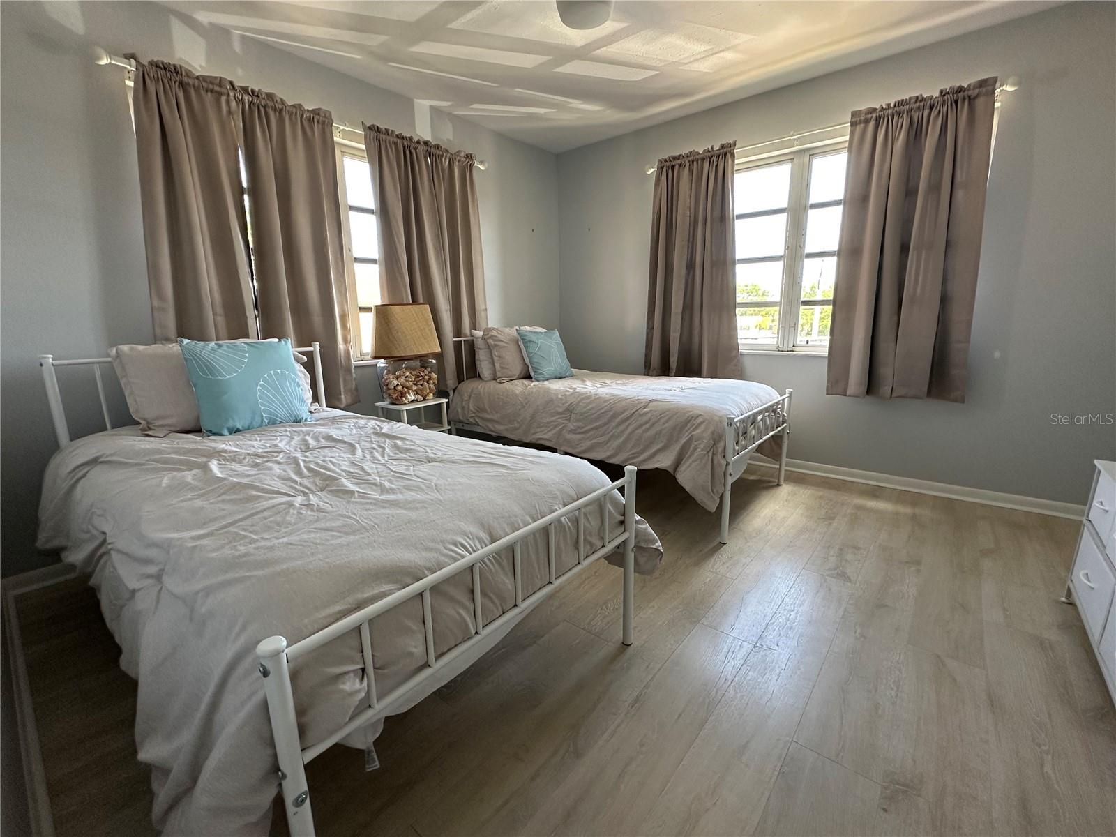 Image 20 of 32 For 200 The Esplanade N B10