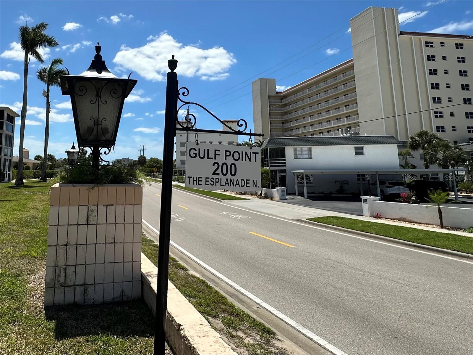 Image 31 of 32 For 200 The Esplanade N B10