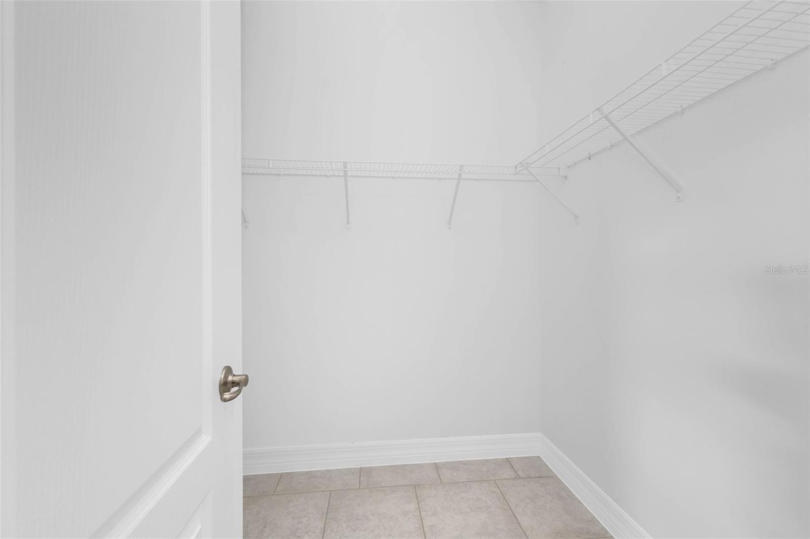 Image 15 of 25 For 405 Loveland Boulevard