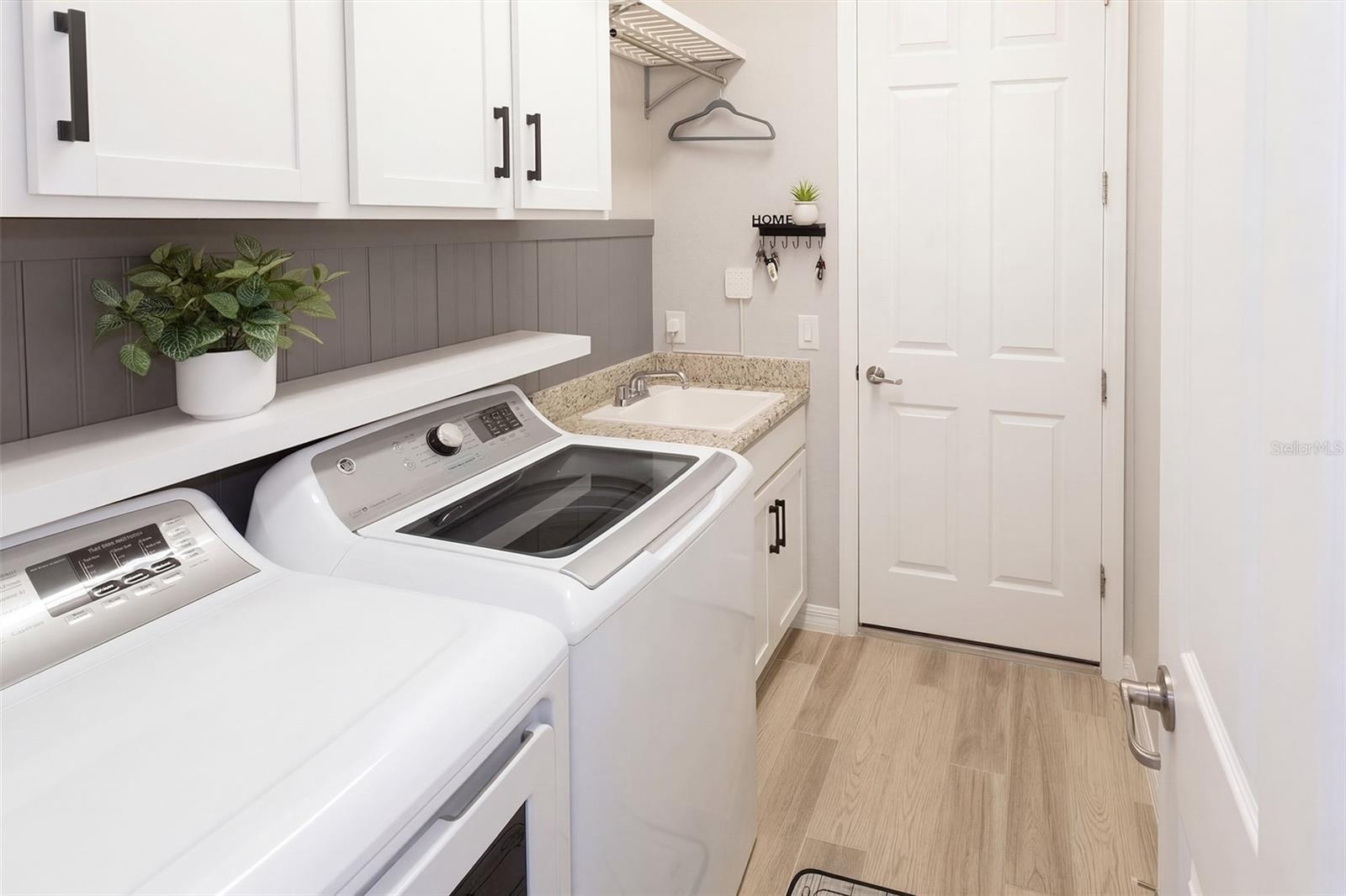 Image 37 of 73 For 25228 Keygrass Court