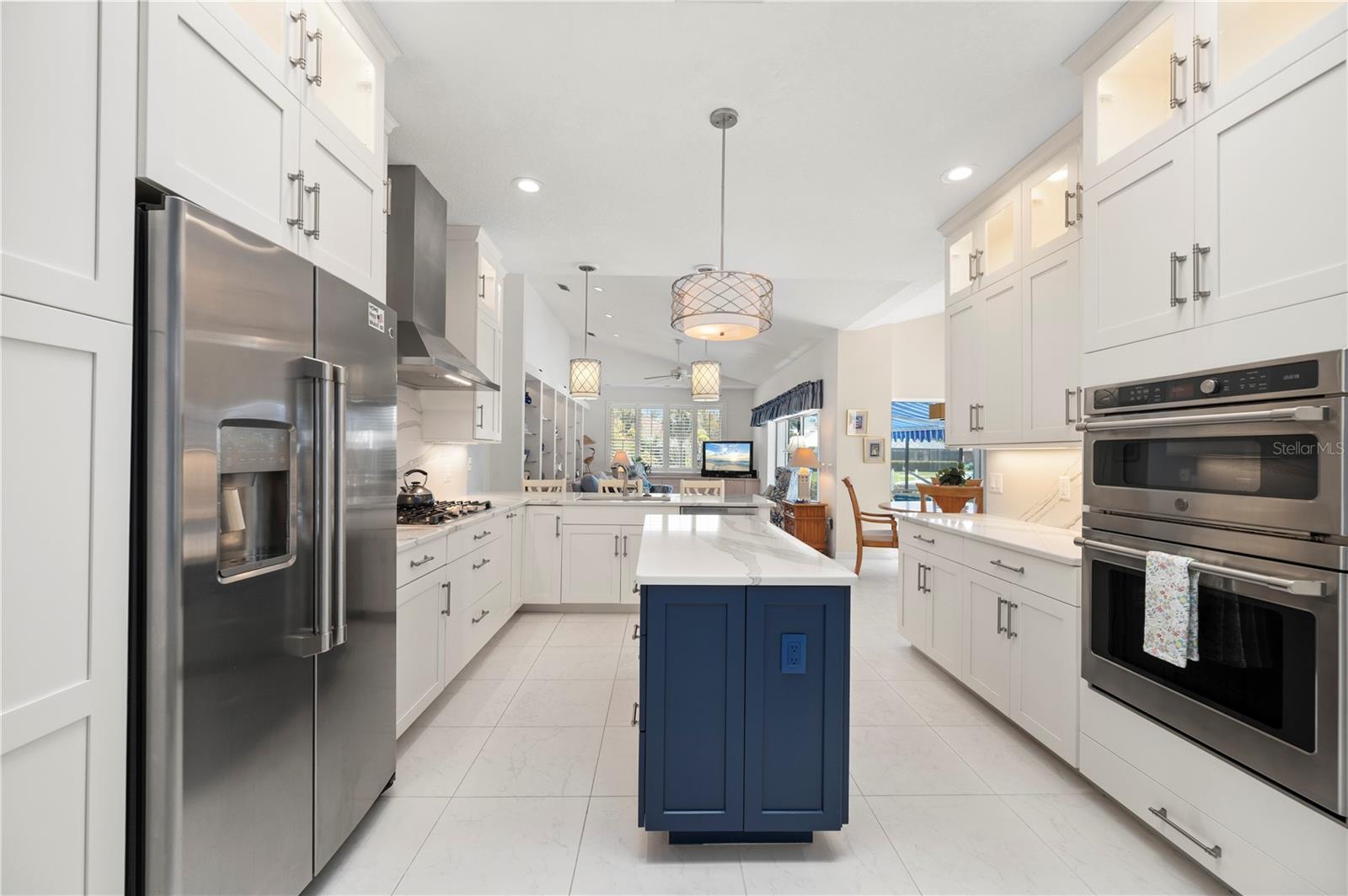 Image 10 of 53 For 5018 Captiva Court