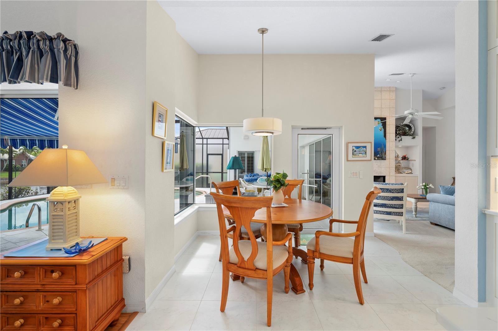 Image 17 of 53 For 5018 Captiva Court