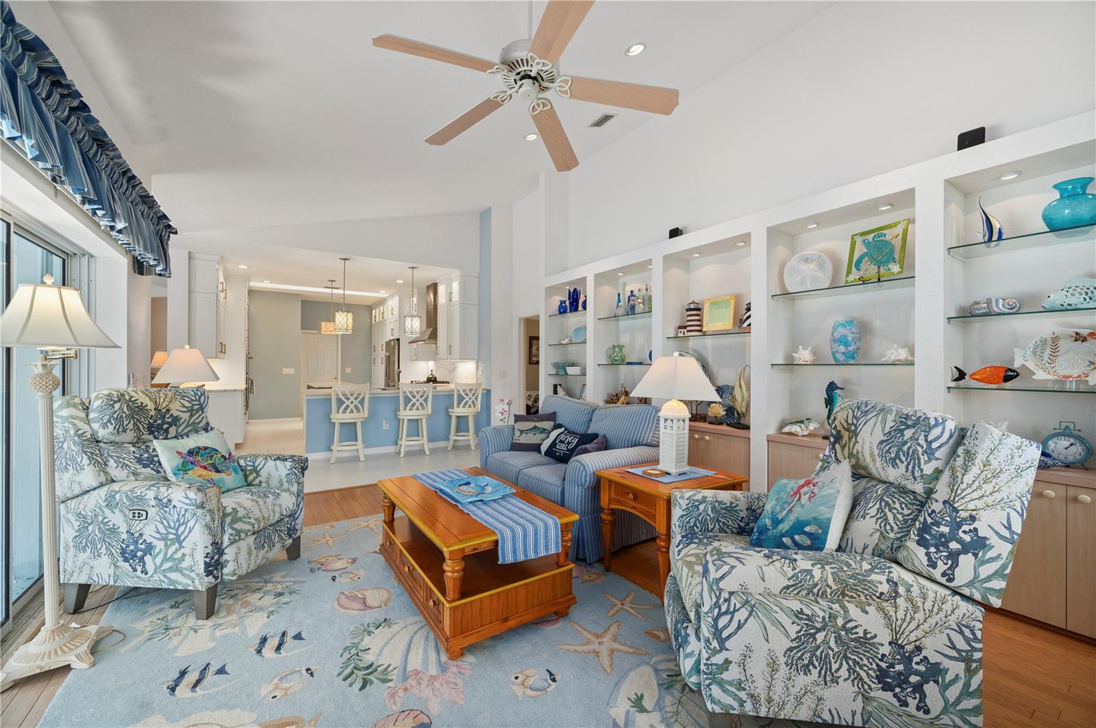 Image 20 of 53 For 5018 Captiva Court