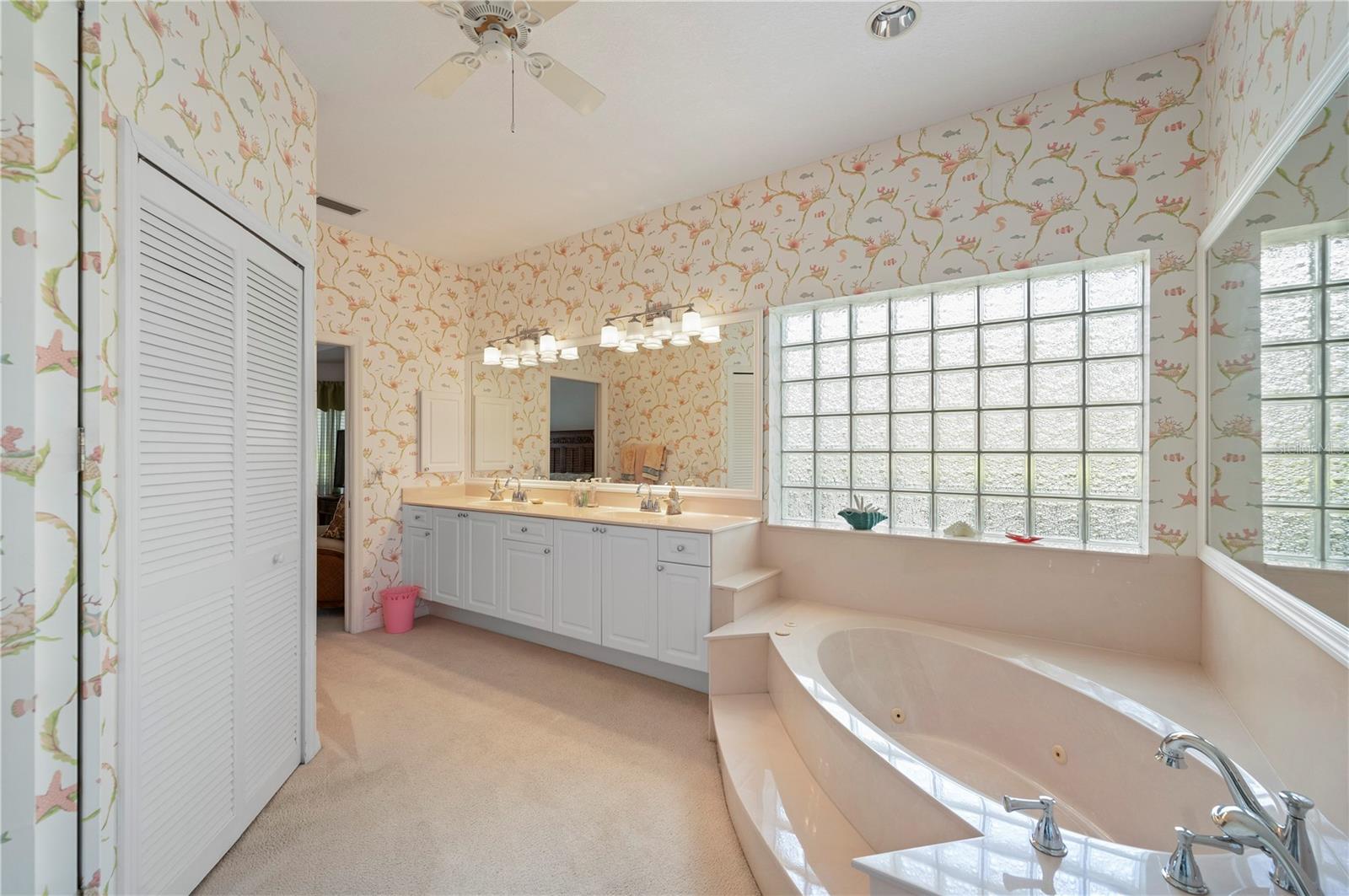 Image 27 of 53 For 5018 Captiva Court