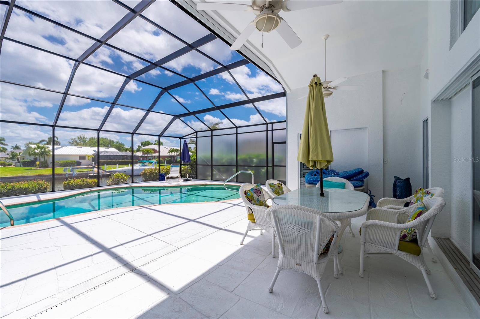 Image 35 of 53 For 5018 Captiva Court