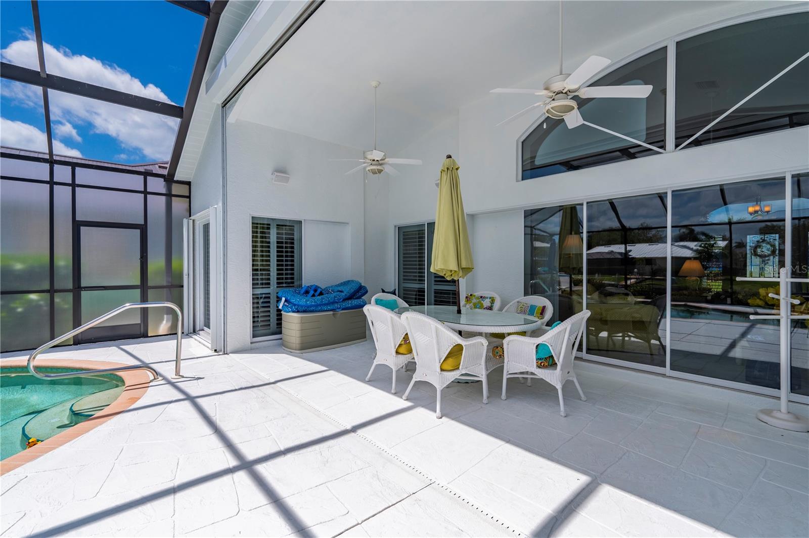 Image 36 of 53 For 5018 Captiva Court