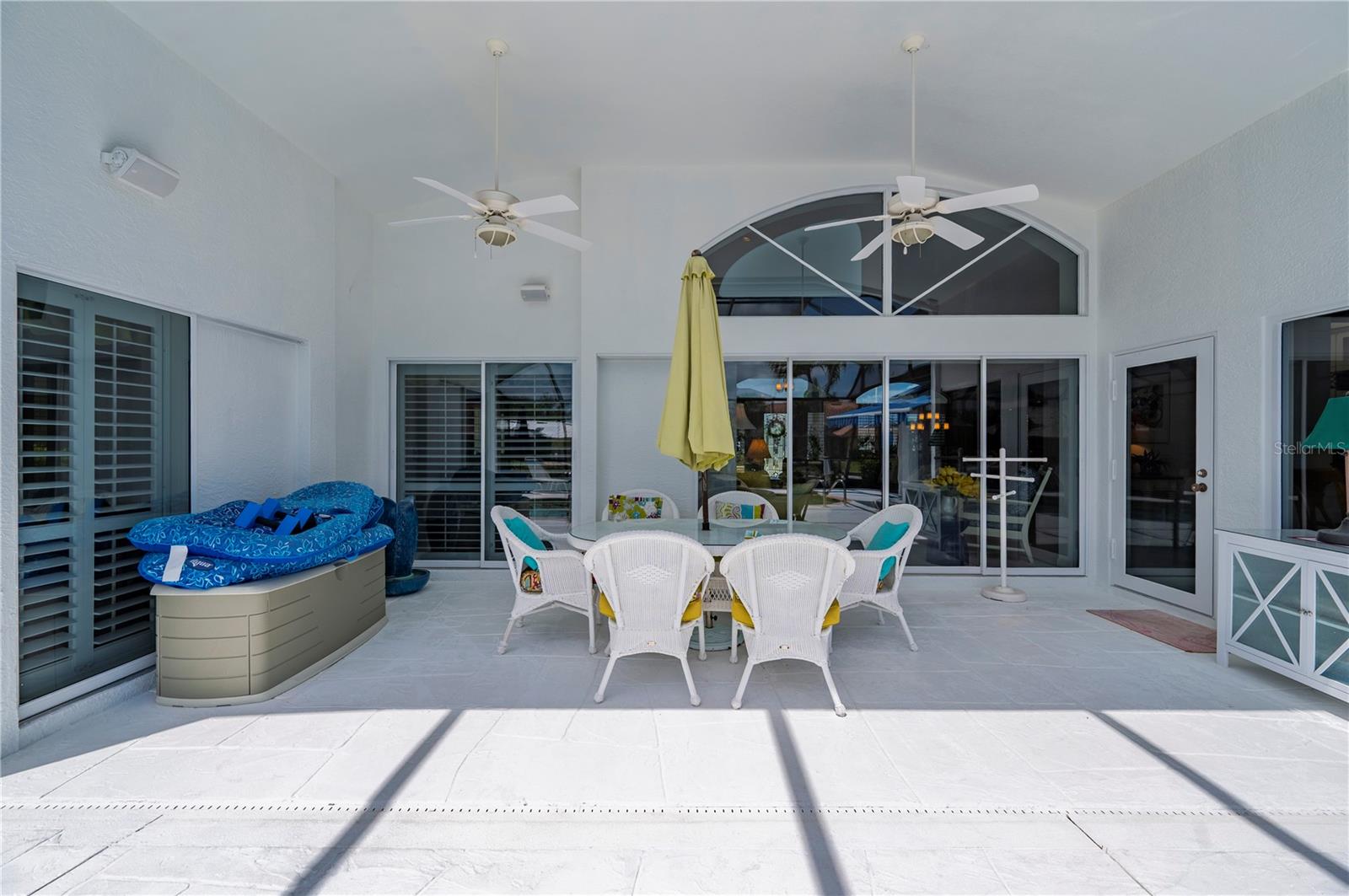 Image 37 of 53 For 5018 Captiva Court