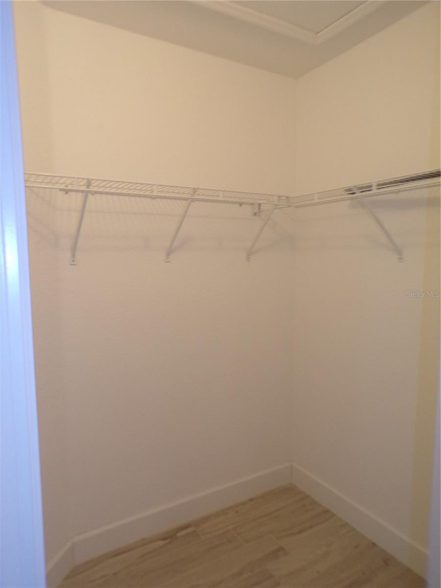 Image 22 of 41 For 4942 Ariton Road